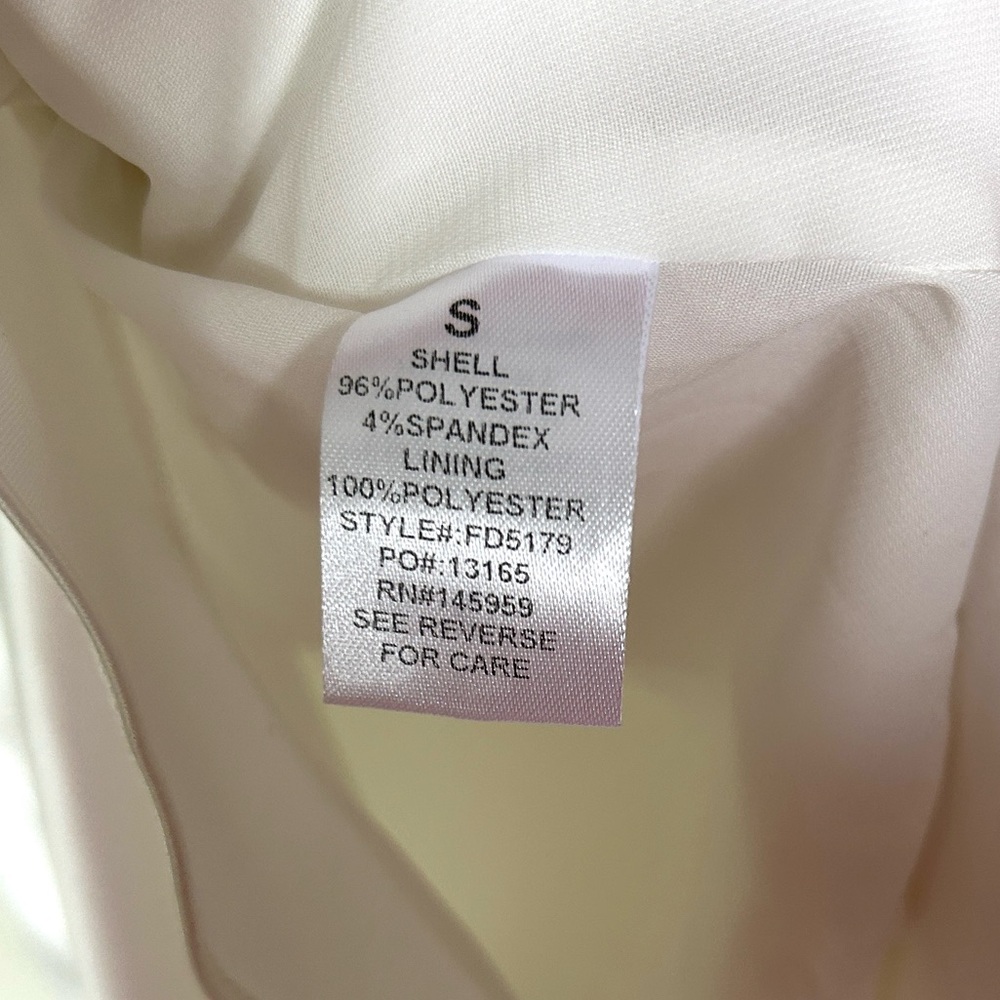 DRESS FORUM kelsey asymmetrical ruffle hem maxi dress in white 4 - Picture 11 of 12